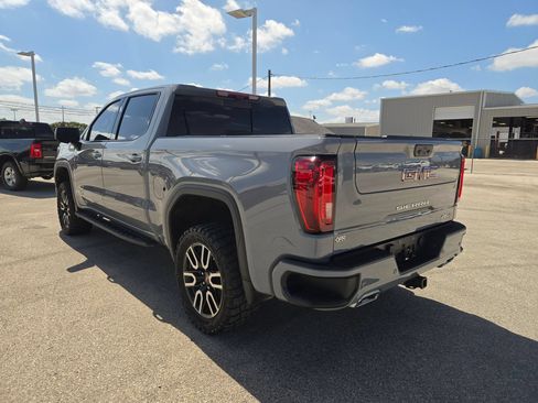 Used 2025 GMC Sierra 1500 AT4 w/ AT4 Premium Package AWD/4WD image 5
