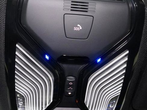 Used 2018 BMW 540i xDrive image 38