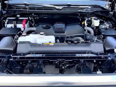 Certified 2026 Toyota Tundra Limited w/ Power Package AWD/4WD image 31
