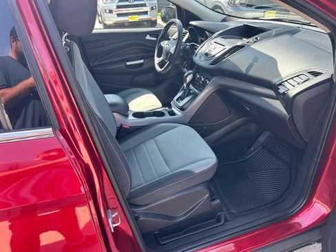 Used 2016 Ford Escape SE FWD image 17