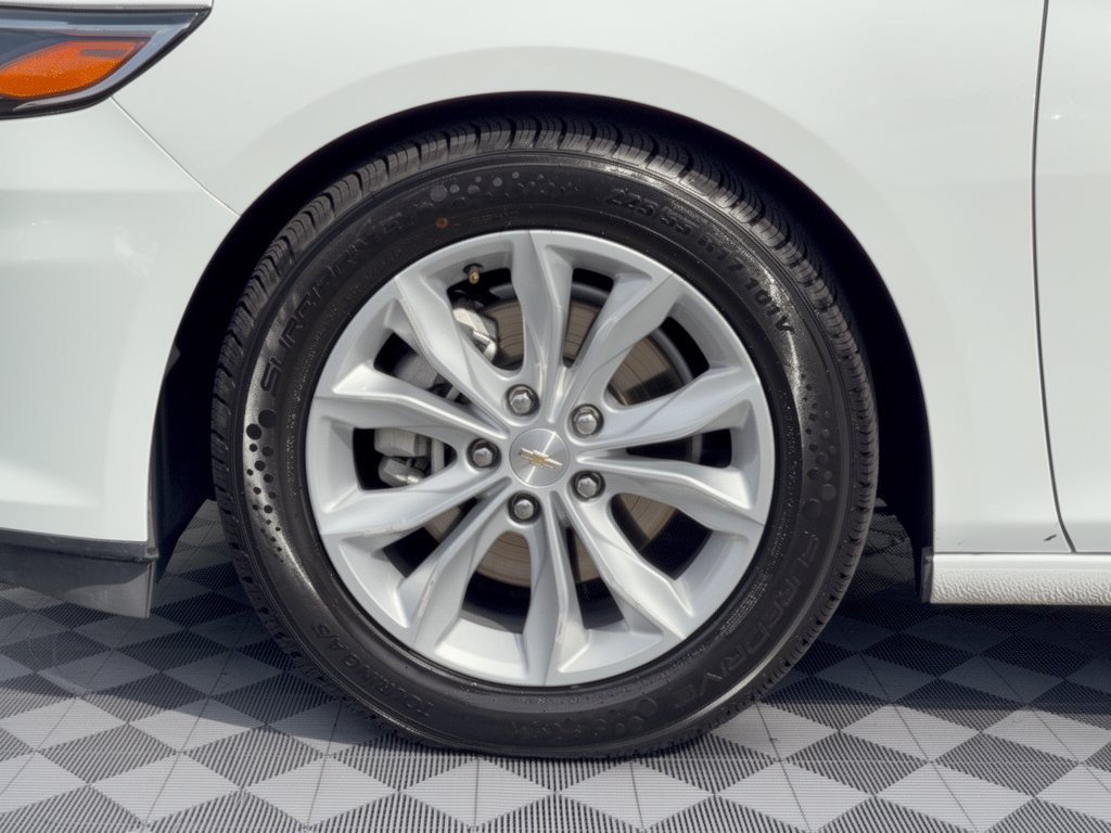 Used 2025 Chevrolet Malibu LT FWD image 13