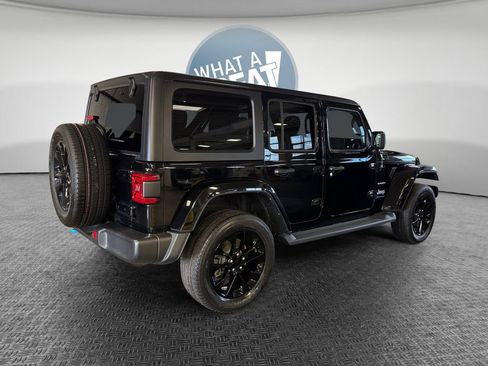 Used 2023 Jeep Wrangler Unlimited Sahara AWD/4WD image 3