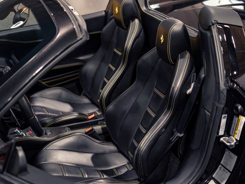 Used 2015 Ferrari 458 Spider RWD image 20