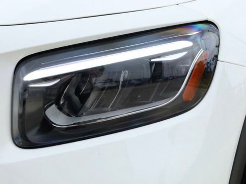 Certified 2025 Mercedes-Benz GLB 250 image 10