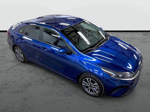 Used 2024 Kia Forte LXS FWD image 5