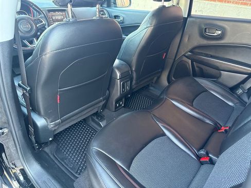 Used 2020 Jeep Compass Trailhawk image 8