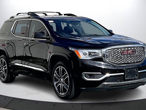 Used 2019 GMC Acadia Denali w/ Technology Package image 2