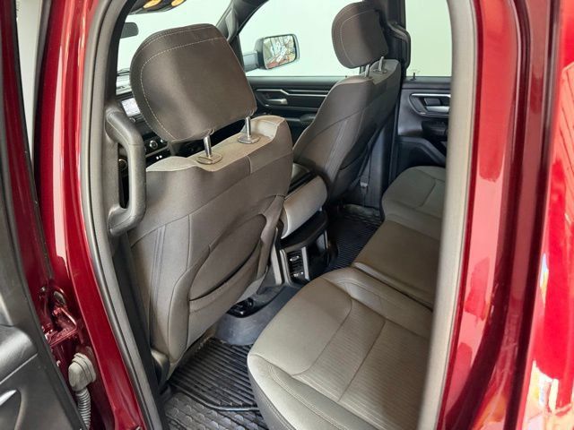 Used 2024 RAM 1500 Big Horn AWD/4WD image 32