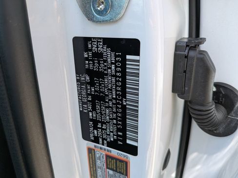 Certified 2024 Kia Sorento LX FWD image 37