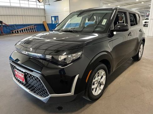 Used 2024 Kia Soul LX w/ Option Group 015 FWD image 7