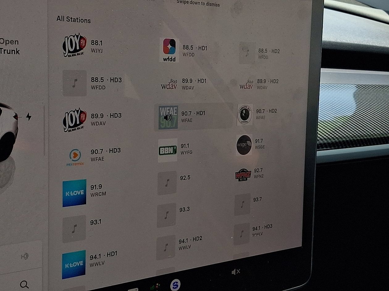 Used 2023 Tesla Model 3 Standard Range RWD image 18