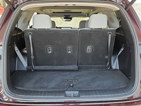 Used 2024 Hyundai Palisade SEL w/ Premium Package FWD image 24