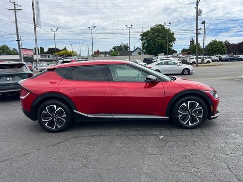 Used 2024 Kia EV6 Light AWD/4WD image 4
