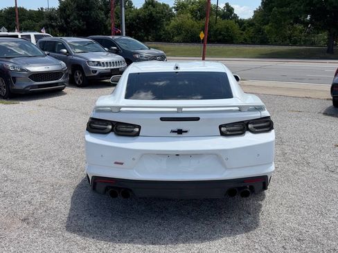 Used 2021 Chevrolet Camaro SS RWD image 6