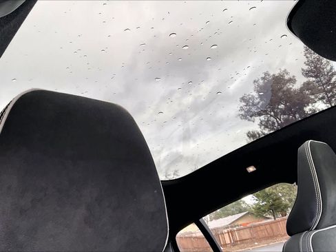 Used 2023 Volvo C40 P8 Recharge Ultimate image 25