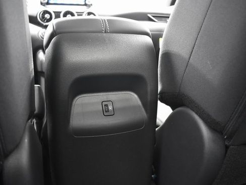 New 2025 Nissan Sentra SV image 29