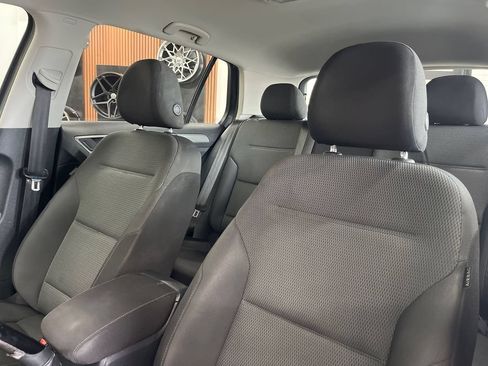 Used 2016 Volkswagen Golf S FWD image 42