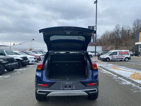 Used 2023 Buick Encore GX Preferred w/ Cold Weather Comfort Package image 12