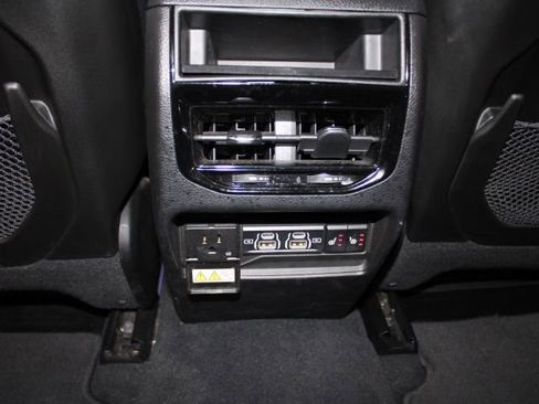 Used 2023 Jeep Grand Cherokee Limited AWD/4WD image 21