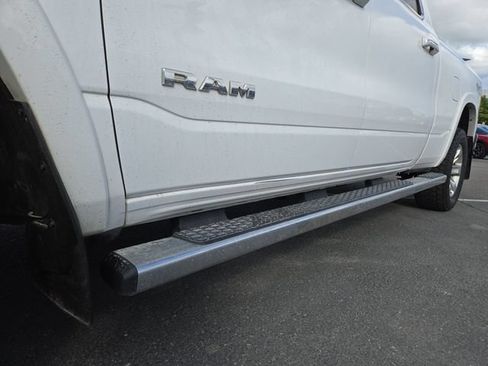 Used 2021 RAM 1500 Laramie AWD/4WD image 9