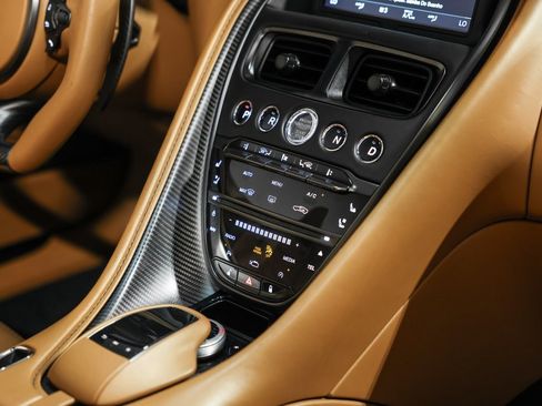 Used 2021 Aston Martin DBS Superleggera Volante image 25