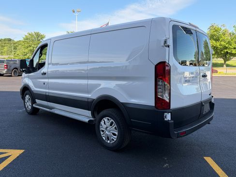 Used 2024 Ford Transit 250 Low Roof w/ Exterior Upgrade Package RWD image 6