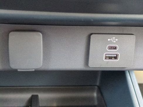 New 2025 Ford Maverick Lobo image 21