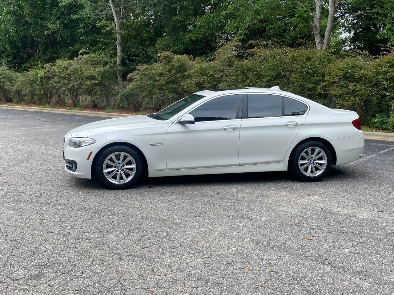 Used 2015 BMW 528i xDrive Sedan AWD/4WD image 8