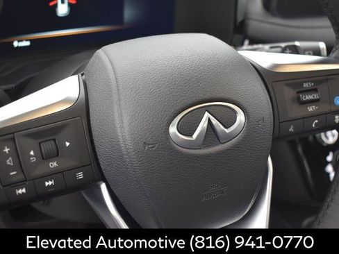 Certified 2025 INFINITI QX60 Luxe w/ Black Edition image 13