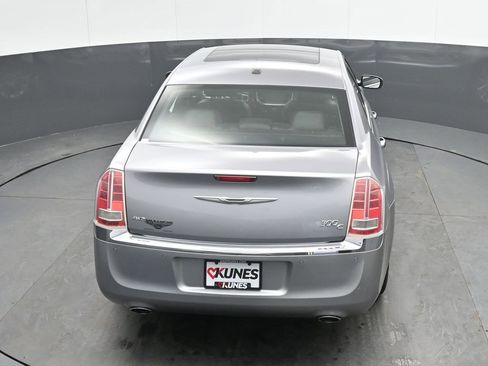 Used 2014 Chrysler 300 C w/ Light Group image 31