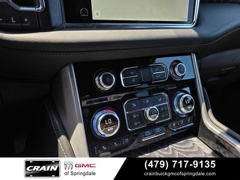 Used 2024 GMC Yukon Denali AWD/4WD image 18