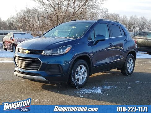 Used 2019 Chevrolet Trax LT image 2
