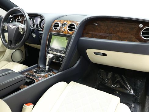 Used 2017 Bentley Continental GT image 69