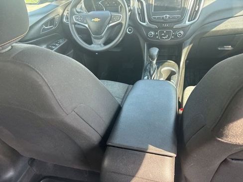 Used 2022 Chevrolet Equinox LT image 37