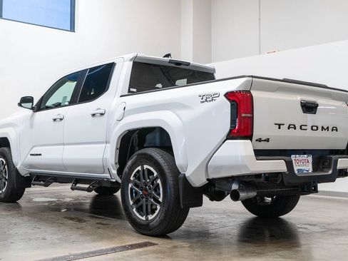 Certified 2026 Toyota Tacoma TRD Sport AWD/4WD image 7