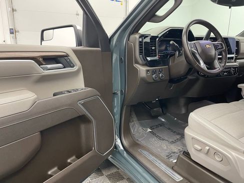 Used 2025 Chevrolet Silverado 1500 LT AWD/4WD image 15