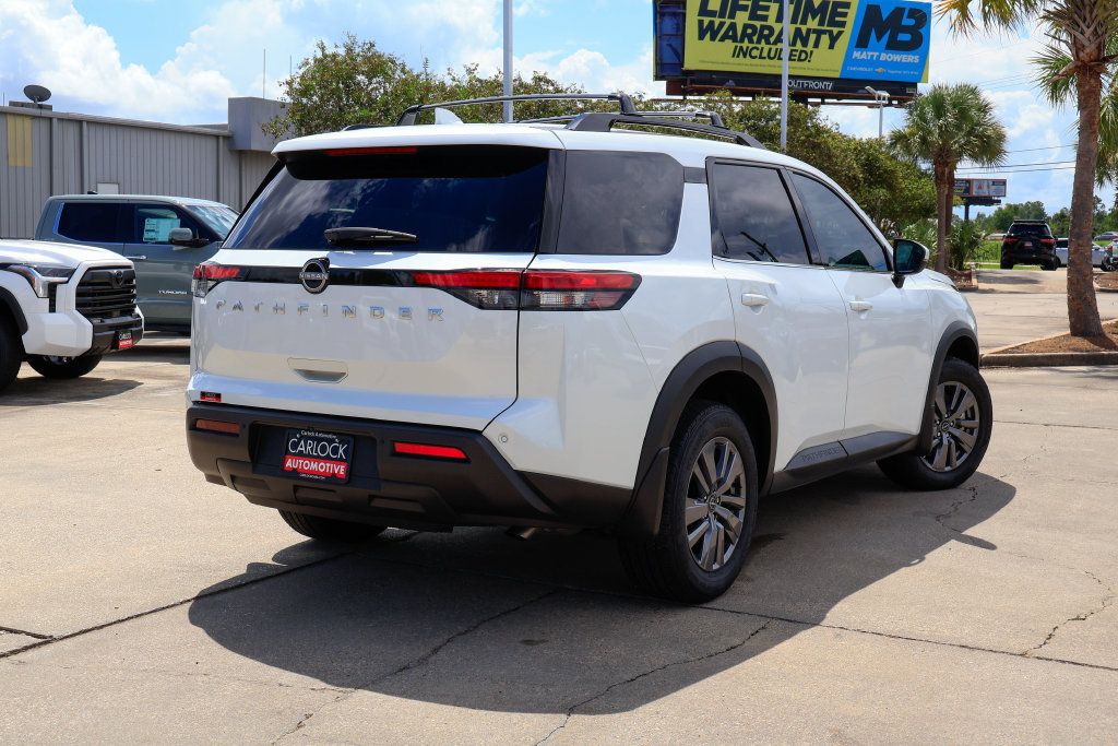 Used 2025 Nissan Pathfinder SV FWD image 3
