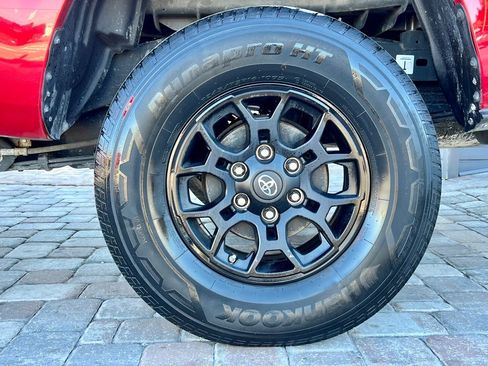 Used 2019 Toyota Tacoma 2WD Access Cab image 10