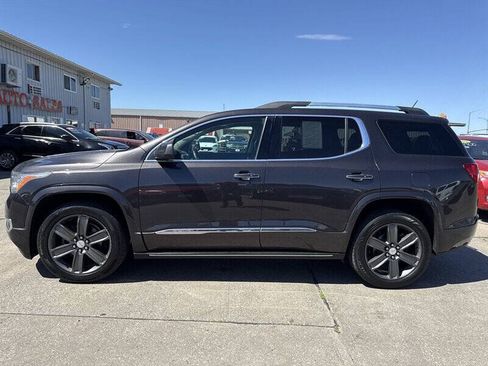 Used 2018 GMC Acadia Denali w/ Technology Package AWD/4WD image 3