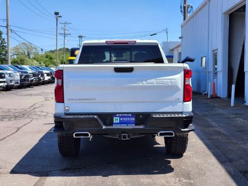 Used 2023 Chevrolet Silverado 1500 LT Trail Boss w/ Convenience Package II AWD/4WD image 4