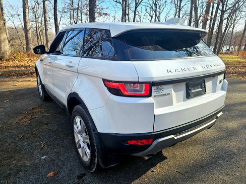 Used 2017 Land Rover Range Rover Evoque SE image 6