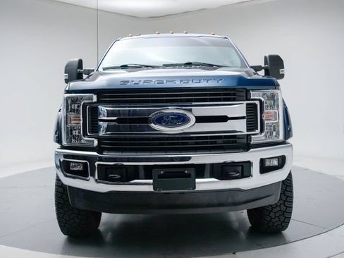 Used 2017 Ford F250 XLT w/ XLT Value Package AWD/4WD image 8