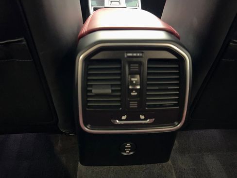 Used 2023 Porsche Macan Turbo image 70