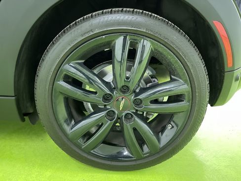 Used 2021 MINI Cooper 2-Door Hardtop image 15