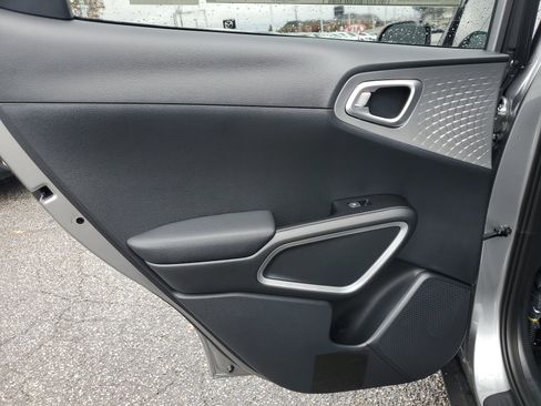 New 2025 Kia Soul LX image 13