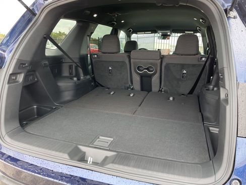 Certified 2025 Honda Pilot Sport image 9