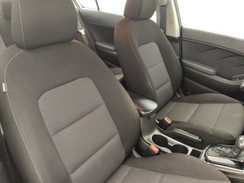 Used 2017 Kia Forte LX FWD image 21