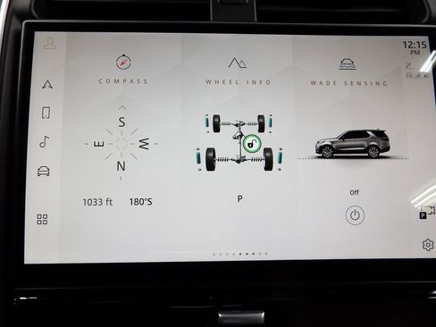 Used 2024 Land Rover Discovery Dynamic SE image 18