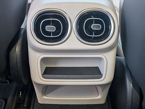 Used 2026 Mercedes-Benz GLC 300 4MATIC image 17