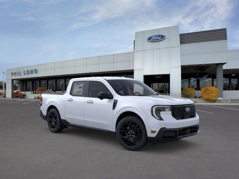 New 2025 Ford Maverick Lariat w/ Black Appearance Package image 7